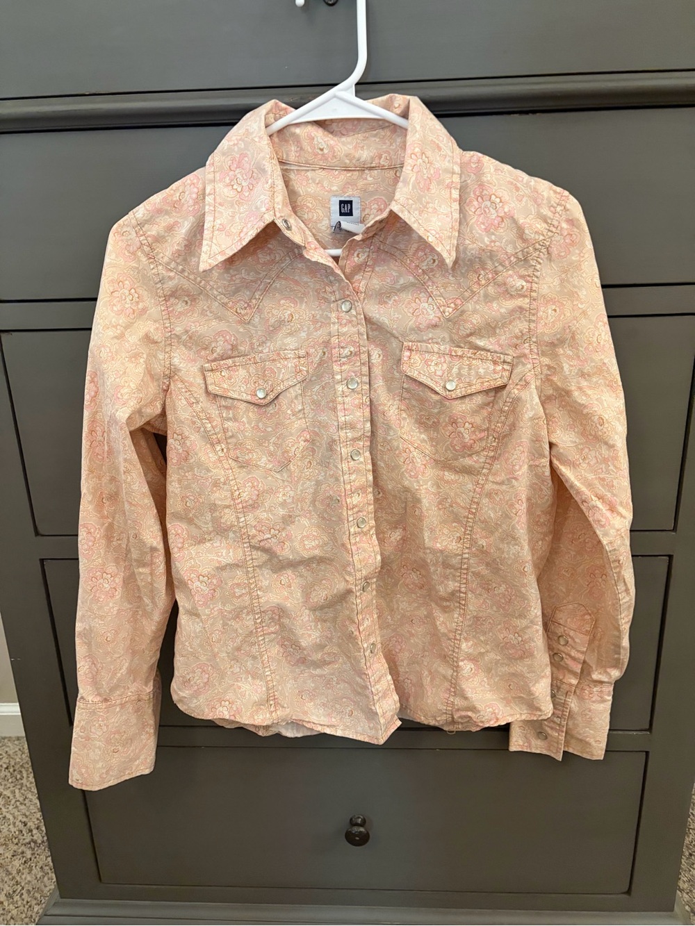 Pink western style, snap button Gap shirt, size M
